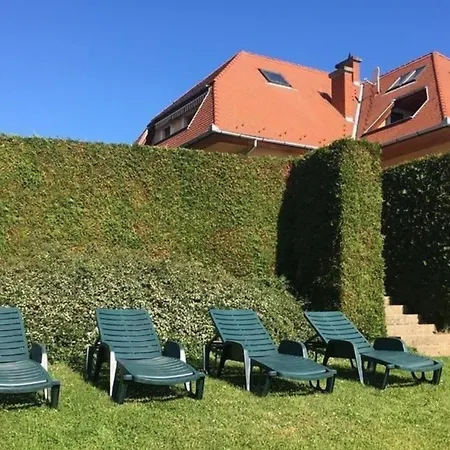 Apartment Im Og Mit Westausrichtung Und Balkon
