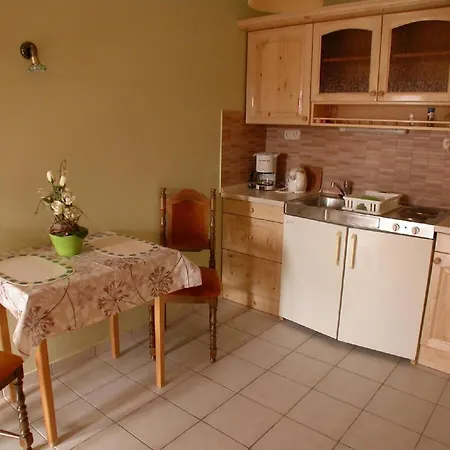 Im Og Mit Westausrichtung Und Balkon Apartment
